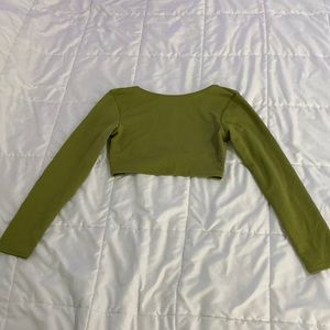 PrettyLittleThing Medium Backless Crop Long Sleeve